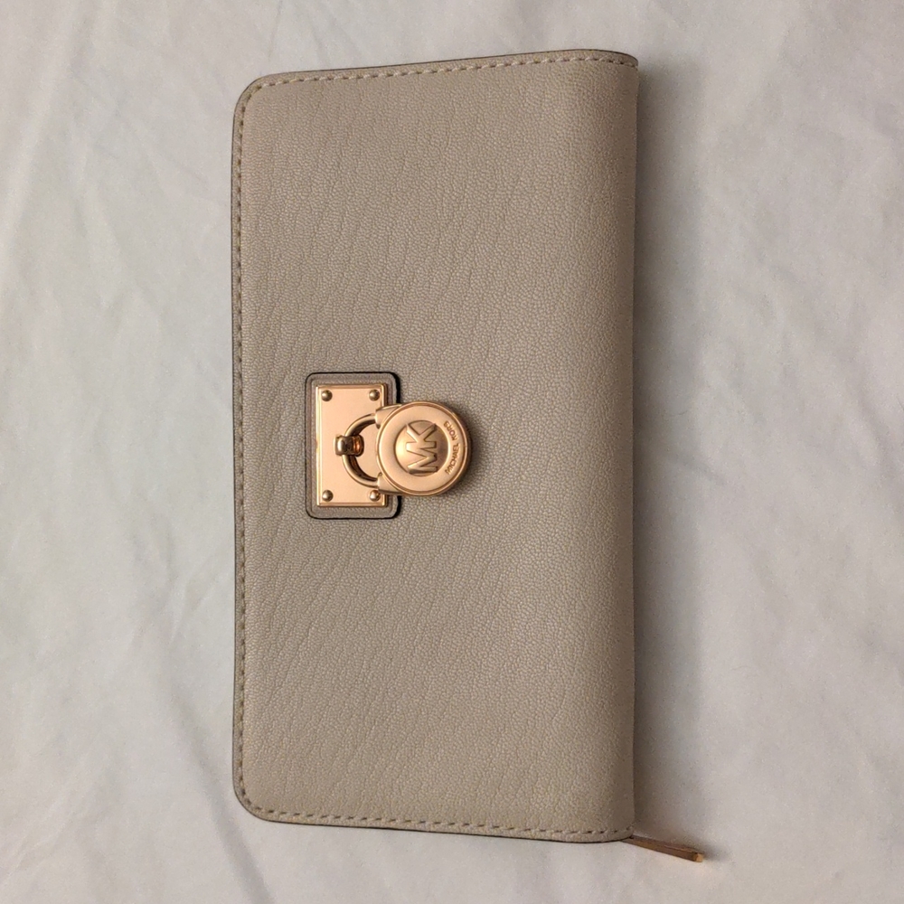 Michael Kors Wallet Beige Rose Gold Hardware